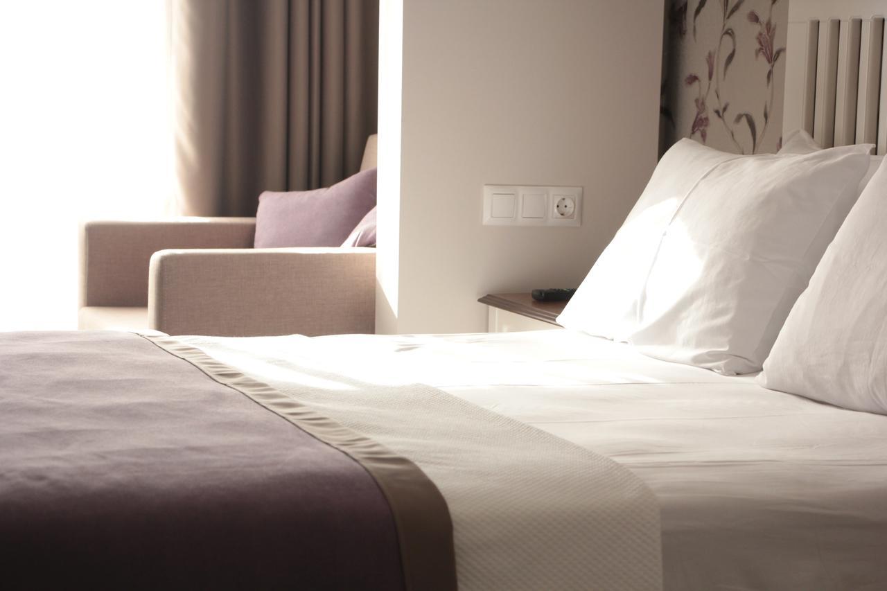 Focamor Otel Yenifoca ภายนอก รูปภาพ