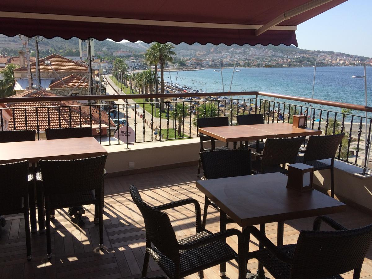 Focamor Otel Yenifoca ภายนอก รูปภาพ