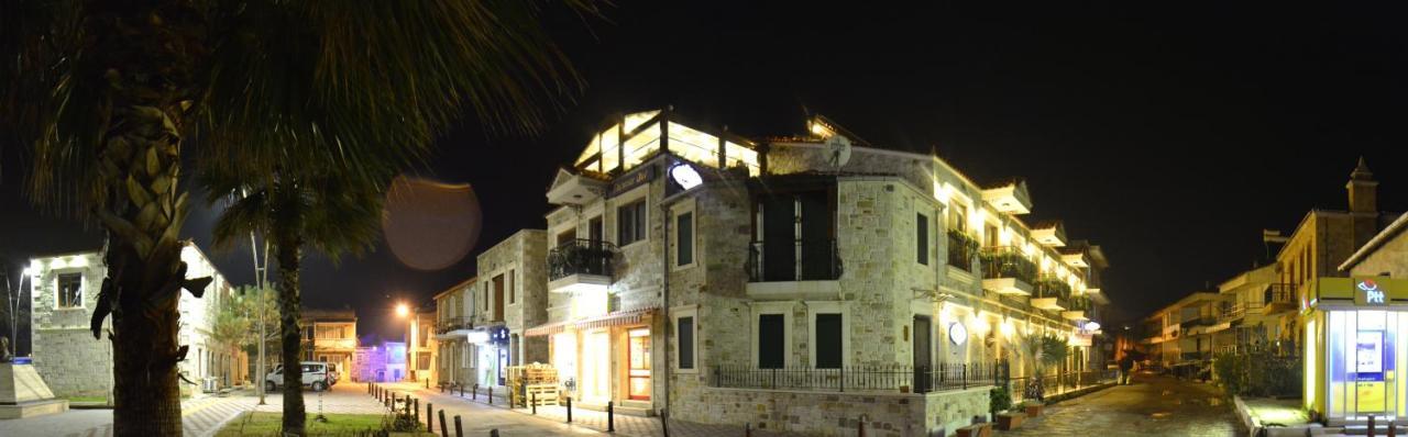 Focamor Otel Yenifoca ภายนอก รูปภาพ