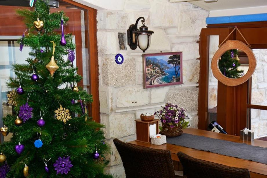 Focamor Otel Yenifoca ภายนอก รูปภาพ